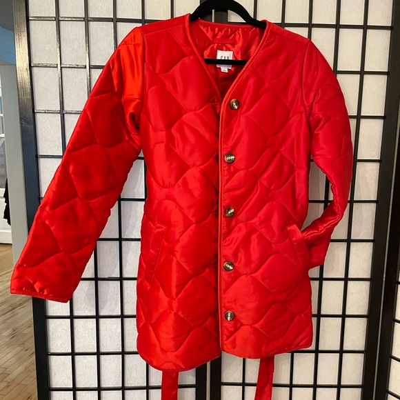 NWT Gorgeous Quilted Red Coat by Gap - Picture 4 of 4